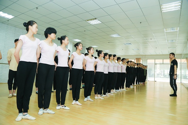 多芬艺考舞蹈专业培训班